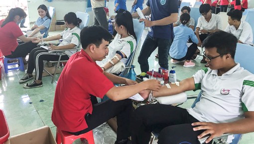 Ngày đầu Hành trình đỏ,

Cần Thơ tiếp nhận  451 đơn vị máu