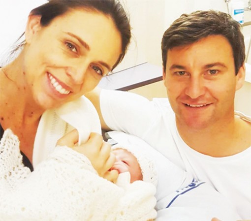 Thủ tướng New Zealand sinh con gái