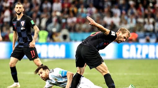 “Xe tăng” sẽ trở lại,

hay tuột dốc như Argentina?