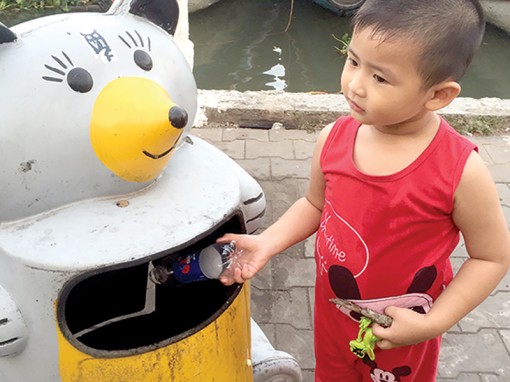 Nêu gương tốt cho con