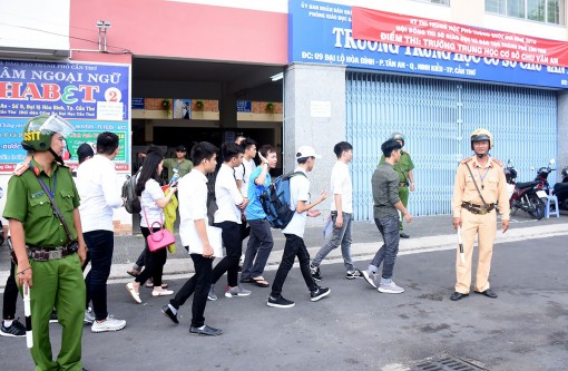 Đảm bảo an ninh trật tự và trật tự an toàn giao thông Kỳ thi THPT Quốc gia 