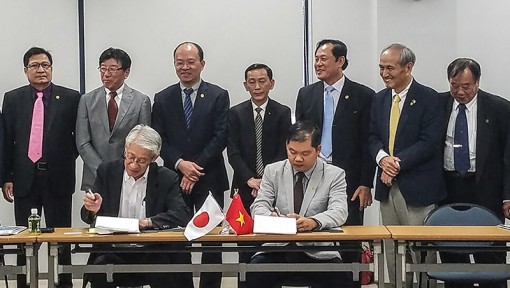 Lãnh đạo TP Cần Thơ

làm việc với JETRO và Công ty Nippon Koei tại Nhật Bản