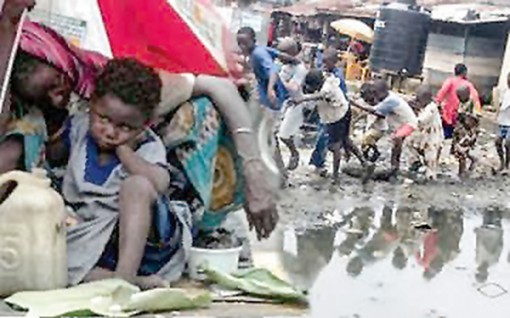 Ấn Độ không còn là quốc gia

có nhiều người nghèo nhất thế giới