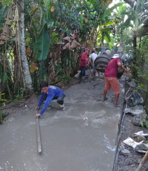 Nâng chất tiêu chí xã nông thôn mới gắn với tuyên truyền pháp luật về giao thông