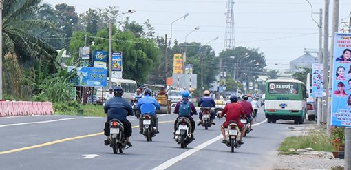 Xử phạt nghiêm vi phạm: không có

giấy phép lái xe, điều khiển xe phân khối lớn khi chưa đủ tuổi theo quy định