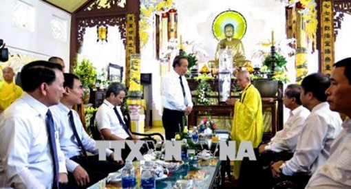 Phó Thủ tướng Thường trực Trương Hòa Bình viếng Hòa thượng Thích Đức Phương