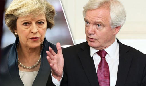 Bộ trưởng Brexit từ chức, 
thêm khó khăn cho Thủ tướng Anh