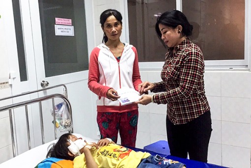 Thăm hỏi nạn nhân vụ tai nạn giao thông trên cầu Cần Thơ