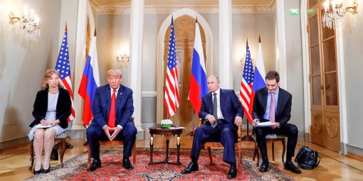 Phiên dịch viên của ông Trump bị truy ráo riết