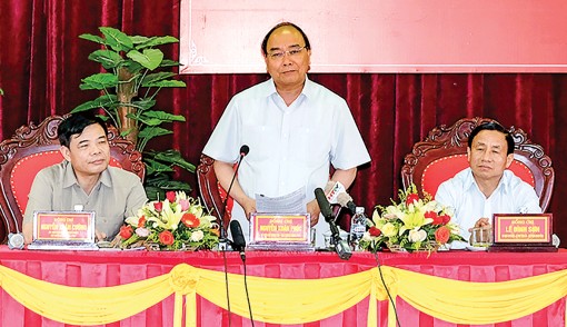 Xây dựng nông thôn mới là xây dựng một xã hội dân chủ cho người dân, 
do người dân làm chủ thể