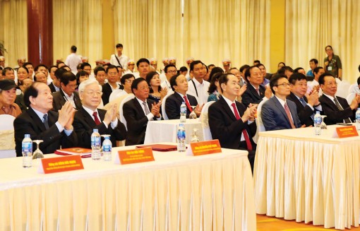 Liên hiệp các Hội Văn học Nghệ thuật Việt Nam kỷ niệm 70 năm thành lập và đón nhận Huân chương Sao vàng