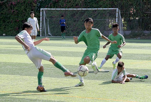 Bóng đá và tư duy thành tích