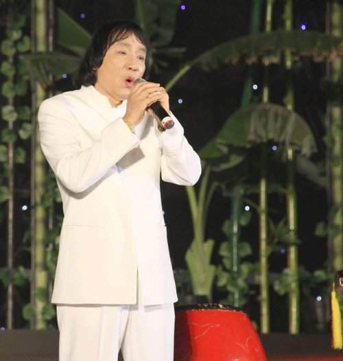 “Tiền hậu bất nhất”