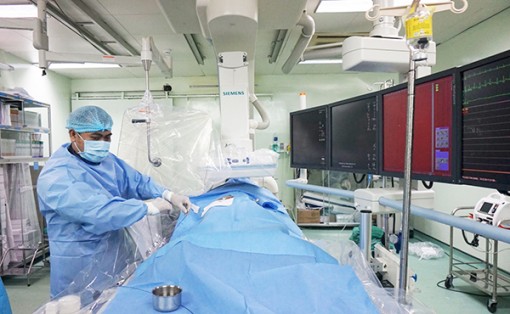 Can thiệp mạch não, cứu sống bệnh nhân nữ 40 tuổi đột quỵ