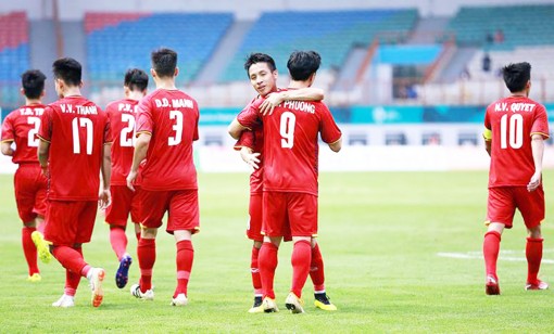 Tuyển Olympic Việt Nam nhẹ nhàng thắng trận ra quân ASIAD 18