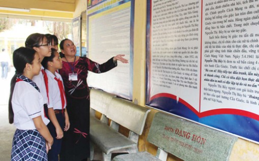 Giáo dục hệ giá trị truyền thống dân tộc nhằm xây dựng nhân cách mới cho con người Việt Nam trong thời kỳ hội nhập quốc tế