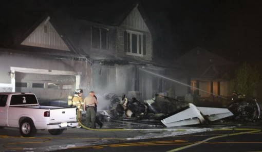 Cãi nhau với vợ, ông chồng Mỹ lái máy bay đâm thẳng vào nhà