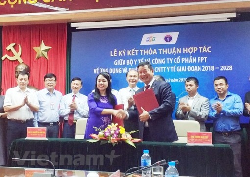 Tập đoàn FPT "bắt tay" Bộ Y tế xây dựng mô hình y tế thông minh