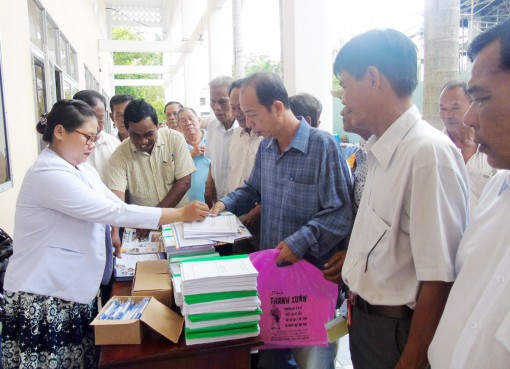 Tuyên truyền an toàn giao thông cho người có uy tín trong đồng bào dân tộc thiểu số