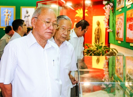 Khai mạc triển lãm “Cách mạng tháng Tám và Nam bộ kháng chiến”