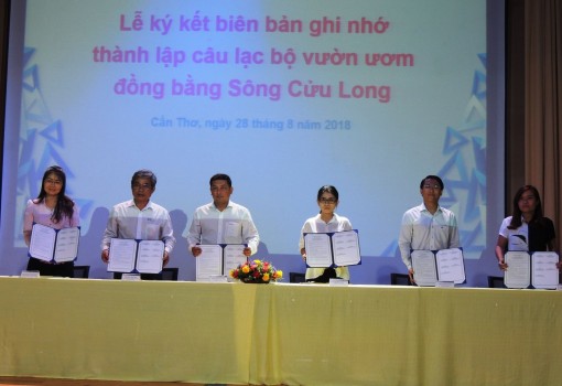 Chia sẻ kinh nghiệm hỗ trợ, thúc đẩy khởi nghiệp đổi mới sáng tạo