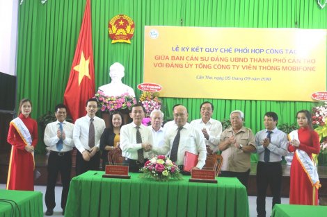 Ký kết Quy chế phối hợp giữa Ban Cán sự Đảng UBND TP Cần Thơ và Đảng ủy Mobifone