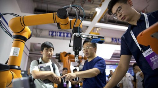 Trung Quốc bớt “chảy máu chất xám” nhờ ông Trump