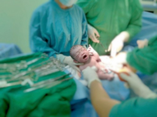 Nỗi lo làm mẹ ở tuổi vị thành niên