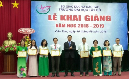 Trường Đại học Tây Đô đón hơn 1.700 tân sinh viên