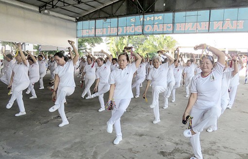 Không chủ quan với suy giãn tĩnh mạch nông chi dưới