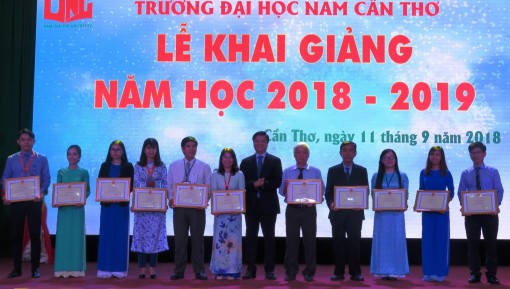 Trường Đại học Nam Cần Thơ khai giảng năm học mới
