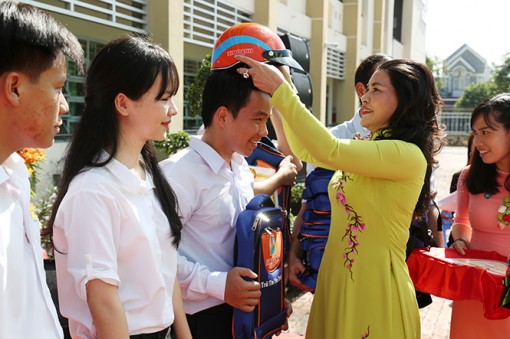 Quỹ Từ thiện Kim Oanh- Lan tỏa tình yêu thương