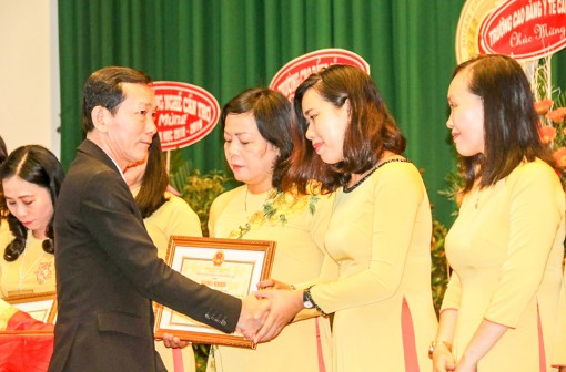 Trường Cao đẳng Kinh tế- Kỹ thuật Cần Thơ và Trường Đại học Y Dược Cần Thơ khai giảng năm học mới