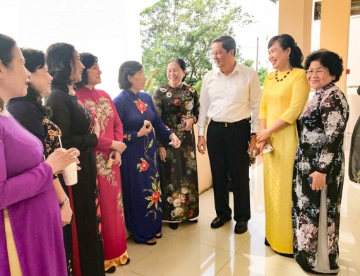 Tạo điều kiện phát huy vai trò nữ trí thức trên các mặt đời sống, xã hội