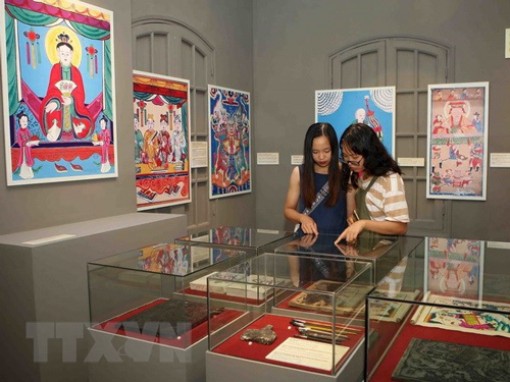 Đổi mới văn học, nghệ thuật dưới ánh sáng chủ nghĩa Mác - Lê-nin và tư tưởng Hồ Chí Minh