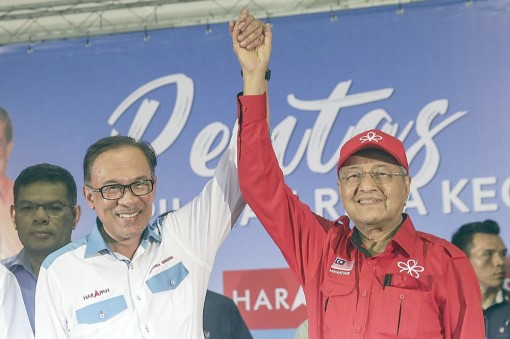 Thử thách đầu tiên cho ông Anwar