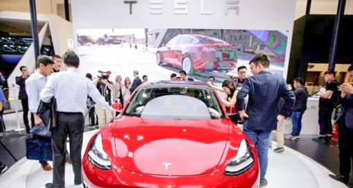 Thị trường Trung Quốc chững lại, các nhà sản xuất xe hơi lo lắng