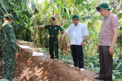 Tập trung bảo vệ các cồn trên sông Hậu 
trong những tháng triều cường, nước lũ đổ về