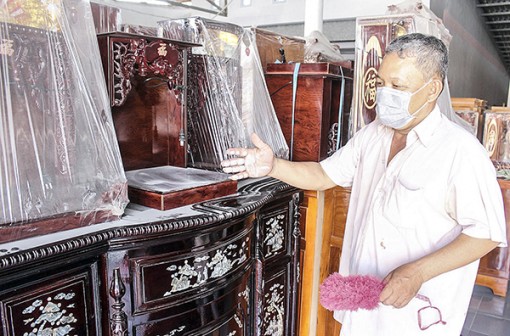 Bức xúc vì đường thi công chậm