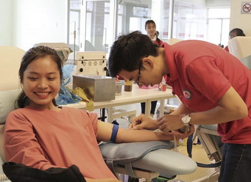 519 người tham gia hiến máu tình nguyện