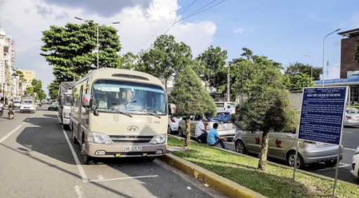 “Sức hút” từ những bến, bãi đỗ xe công cộng

trên địa bàn thành phố