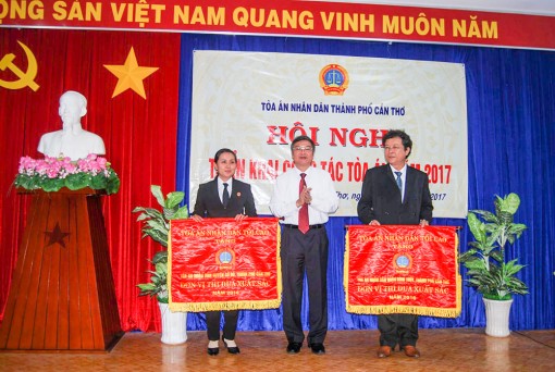 Năng động, sáng tạo, liêm khiết, chí công vô tư