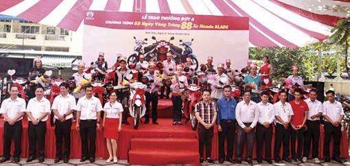 Đã có 56 khách hàng trúng xe Honda Blade tại hệ thống HEAD Hồng Đức