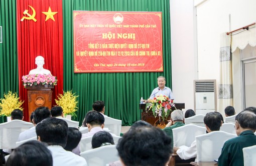 Tham gia xây dựng đảng, chính quyền vững mạnh