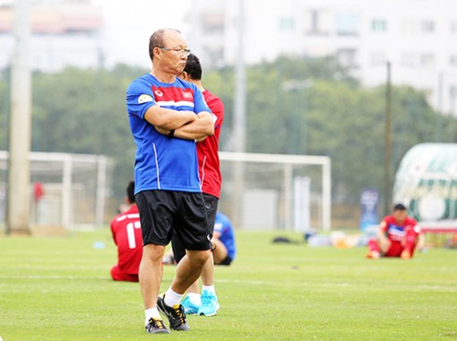 Không vô địch AFF Cup thì khó!