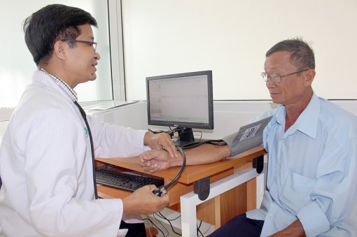 Thúc đẩy nghiên cứu khoa học, nâng cao chất lượng điều trị