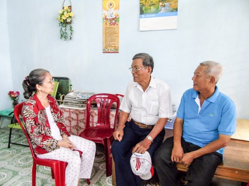 Tuổi cao gương sáng