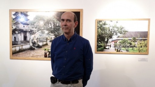 Nhiếp ảnh gia Nicolas Cornet và "chùa Việt Nam"