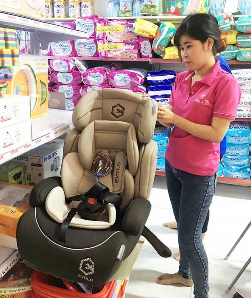 Ghế ô tô cho bé: Lựa chọn thế nào?