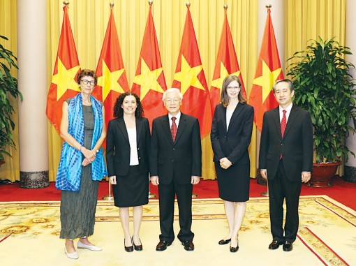 Tổng Bí thư, Chủ tịch nước Nguyễn Phú Trọng tiếp các Đại sứ trình Quốc thư